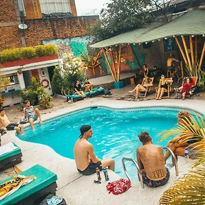 2* Hotel Viajero Hostel Cali & Salsa School